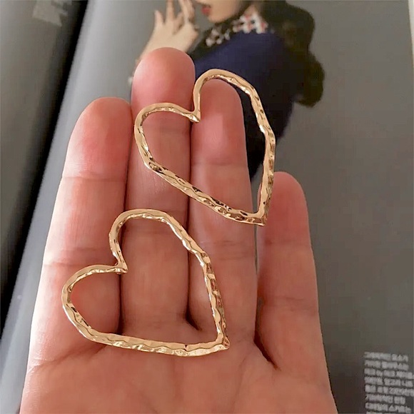 🔵𝟲𝟱%𝗢𝗙𝗙 𝗯𝘂𝗻𝗱𝗹𝗲𝘀 𝟯+🔵 NEW 925 Gold Large Heart Drop Earrings - Picture 11 of 14